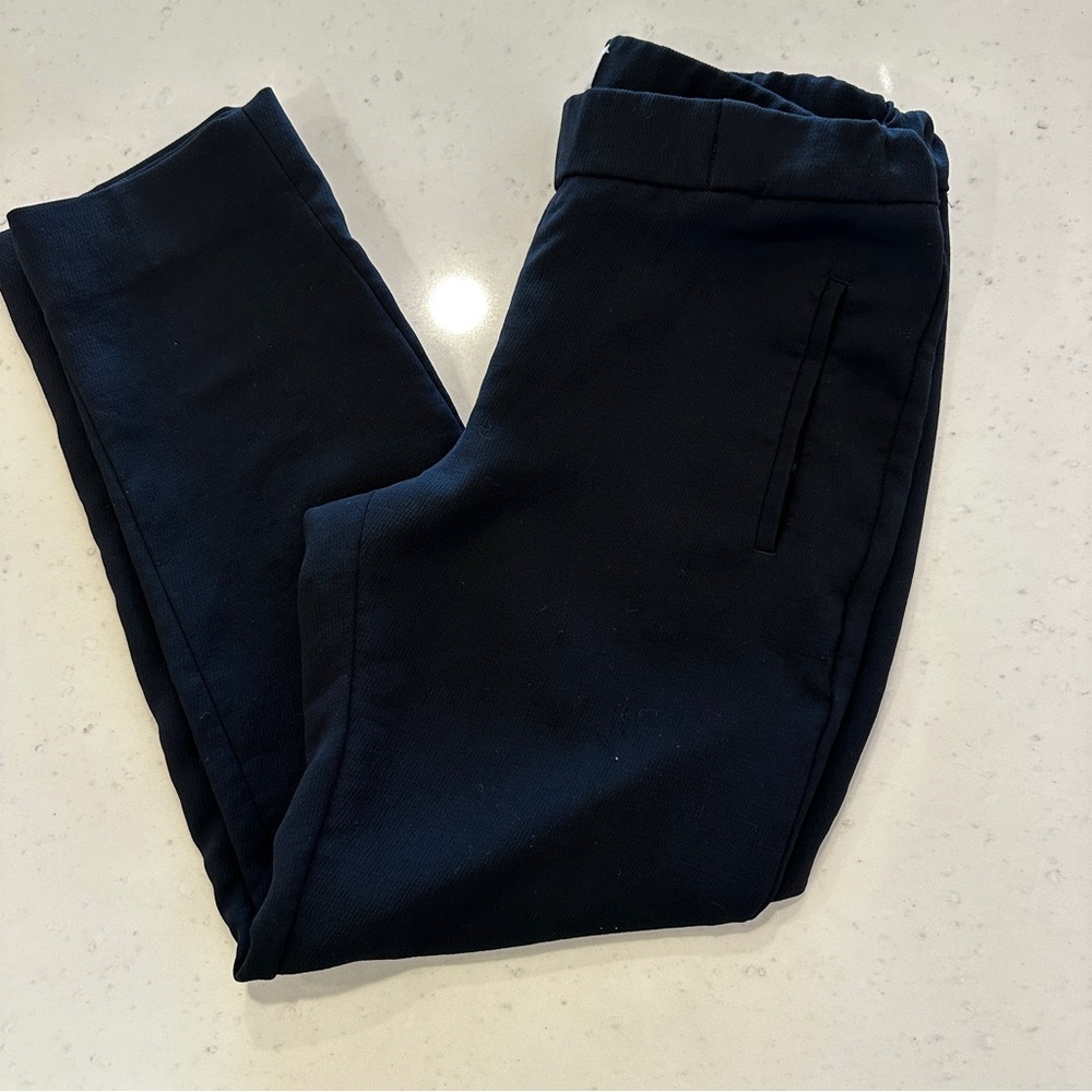 Aritzia Wilfred Tapered Creppette Cropped Trousers Size 2